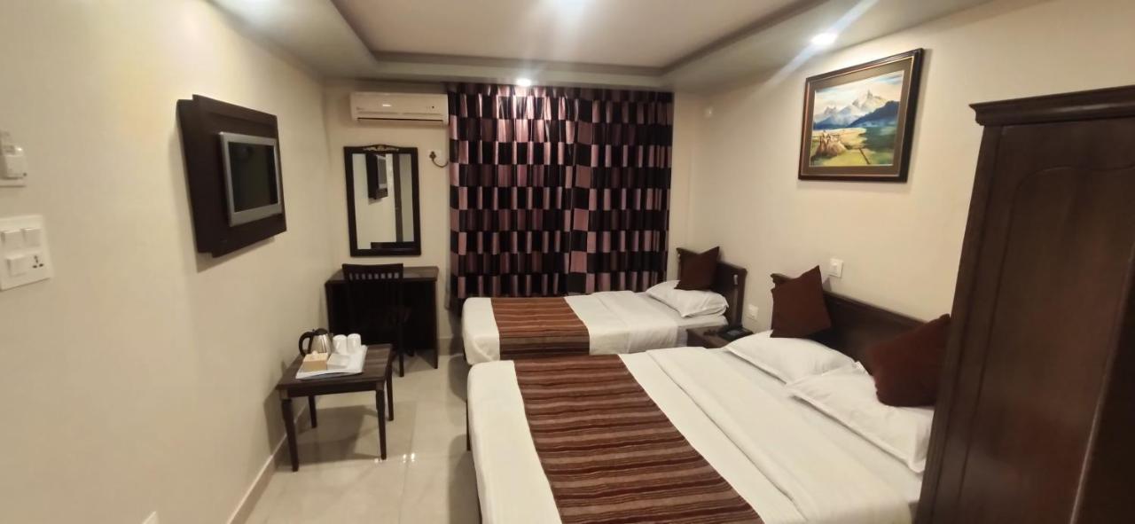 Hotel Pipal Tree กาฐมาณฑุ ภายนอก รูปภาพ