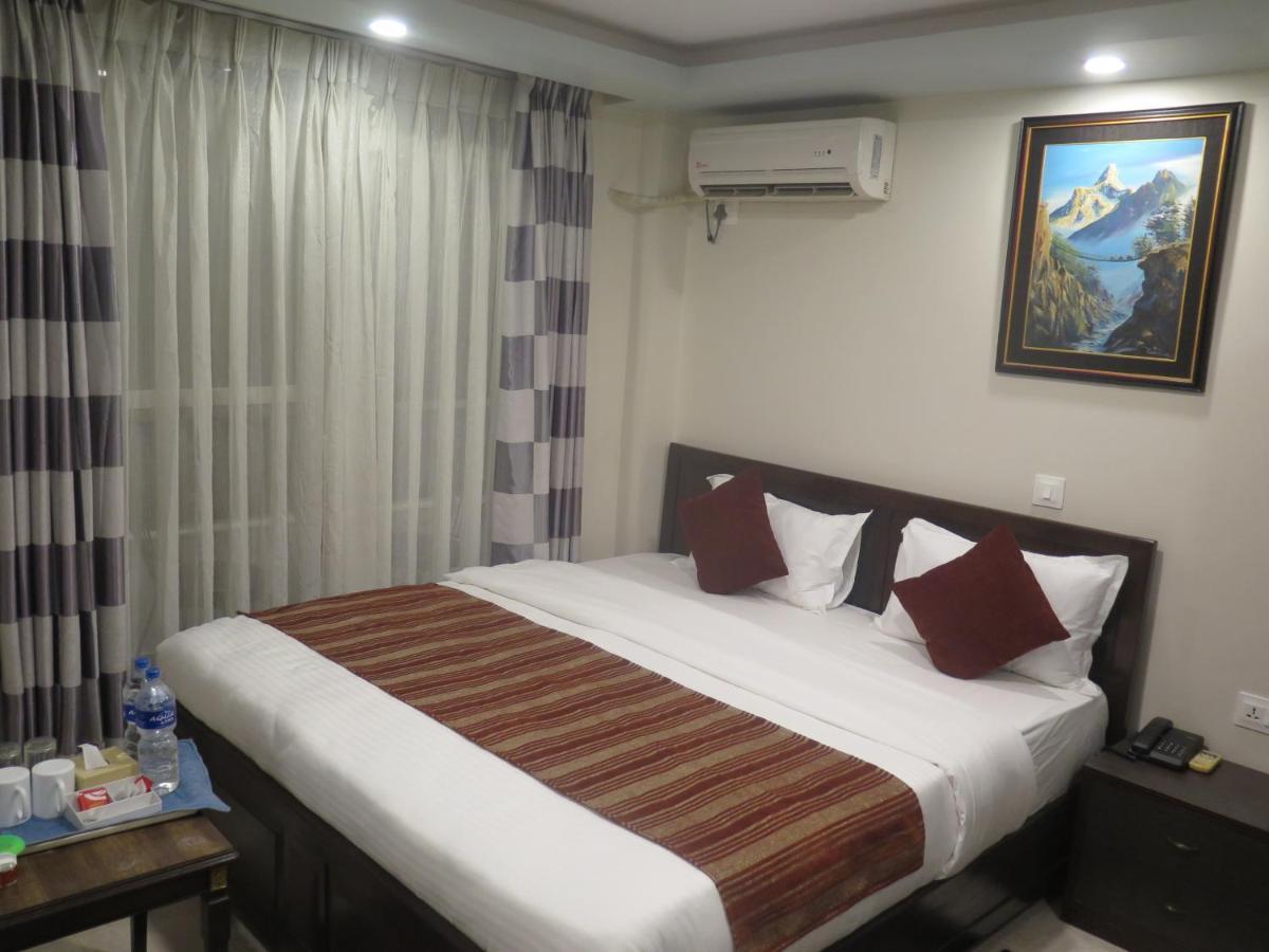 Hotel Pipal Tree กาฐมาณฑุ ภายนอก รูปภาพ