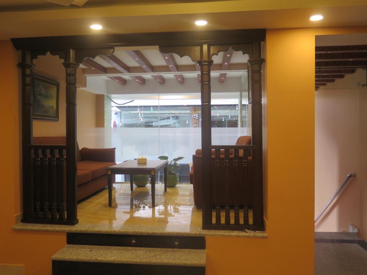 Hotel Pipal Tree กาฐมาณฑุ ภายนอก รูปภาพ